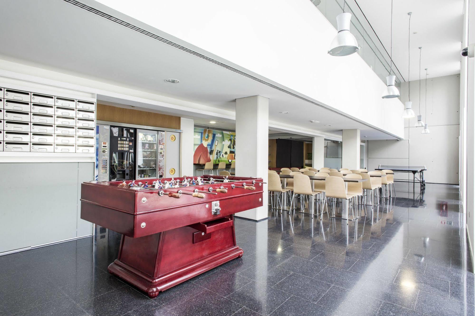 Residencia Universitaria Resa Roberto De Nobili Sant Cugat del Vallès Buitenkant foto